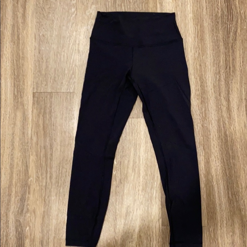 Lululemon wonder under black leggings